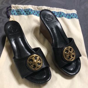 Tory Burch slide sandals size 6.5 almost brand new! Comes with original dust bag